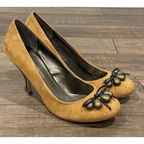 French Connection Suede Pumps Mustard Yellow Heels Size 39 / 9US EUC - Picture 1 of 13